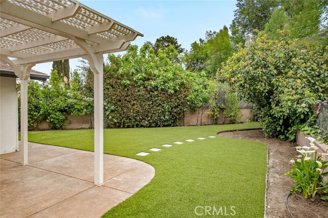 Detail Gallery Image 29 of 37 For 20546 Miranda Pl, Woodland Hills,  CA 91367 - 3 Beds | 2 Baths