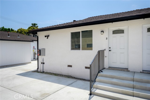 Detail Gallery Image 2 of 15 For 1007 W Angeleno Ave #102,  Burbank,  CA 91506 - 1 Beds | 1 Baths