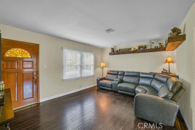 10734 Sharon Avenue photo 4