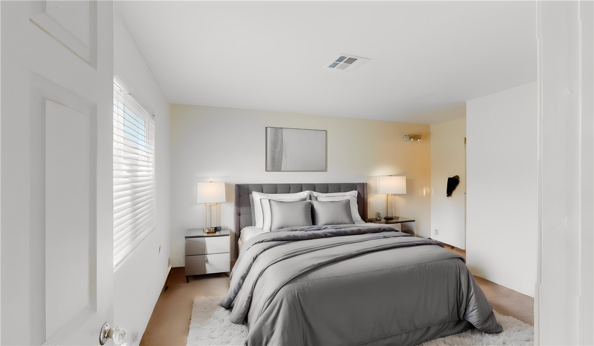 Detail Gallery Image 5 of 33 For 107 Malaga, Tustin,  CA 92780 - 2 Beds | 2 Baths