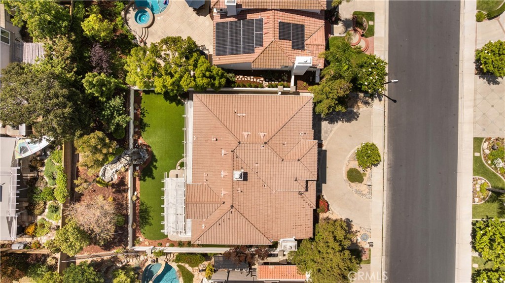 https://media.crmls.org/medias/f45a14df-120a-4e6d-9f61-6c9f5ff8c7d3.jpg?preset=X-Large