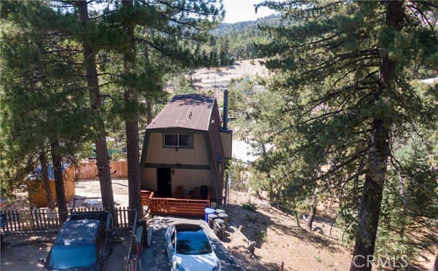 Detail Gallery Image 4 of 31 For 2476 Elko, Arrowbear,  CA 92382 - 3 Beds | 2/1 Baths