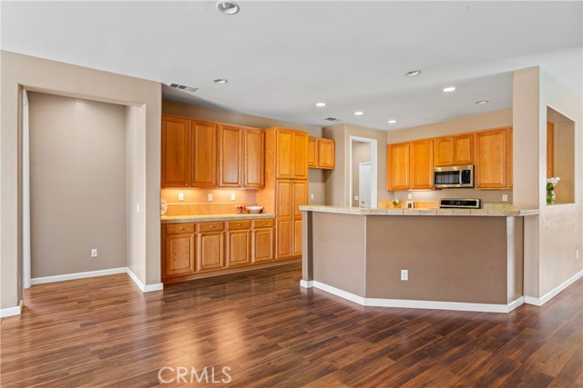 13275 Lone Pine Court, Hesperia CA: https://media.crmls.org/medias/f45a72e6-d500-4e7c-86bc-84dbd467f2c2.jpg