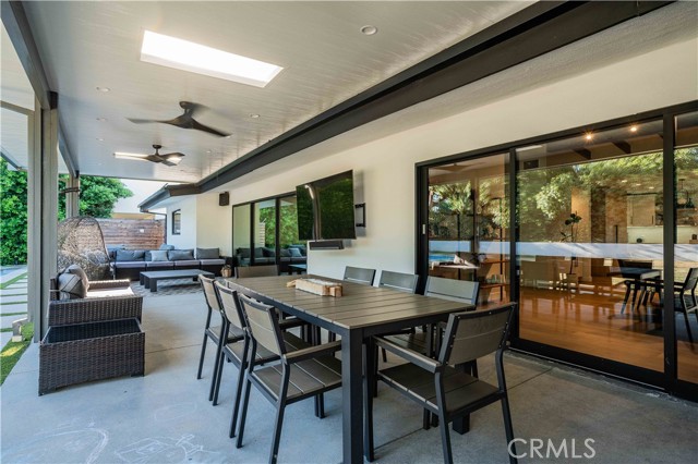 22410 Collins Street, Woodland Hills CA: https://media.crmls.org/medias/f45b446a-1d3f-4b80-895e-25d793e422b9.jpg