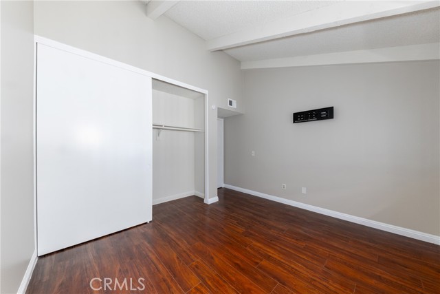 Detail Gallery Image 6 of 22 For 1270 Mohave Dr, Colton,  CA 92324 - 2 Beds | 2 Baths