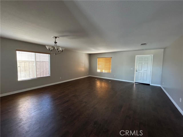 Detail Gallery Image 12 of 25 For 806 El Dorado Ct, Lake Elsinore,  CA 92530 - 4 Beds | 2/1 Baths