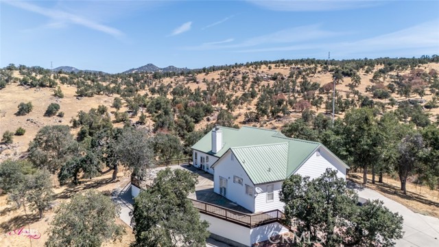 Detail Gallery Image 2 of 28 For 14718 Hwy 155, Glennville,  CA 93326 - 3 Beds | 2/1 Baths