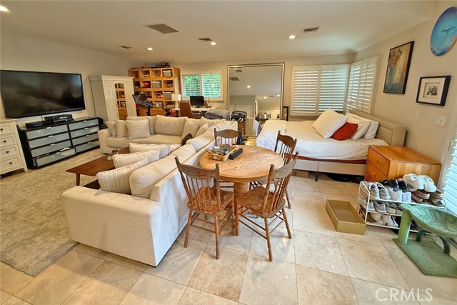 Detail Gallery Image 73 of 74 For 17141 Superior St, Northridge,  CA 91325 - 6 Beds | 4 Baths