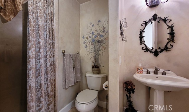 33 Sage Lane, Bell Canyon CA: https://media.crmls.org/medias/f45d2946-73c4-4a43-af99-bdd0bb866eda.jpg