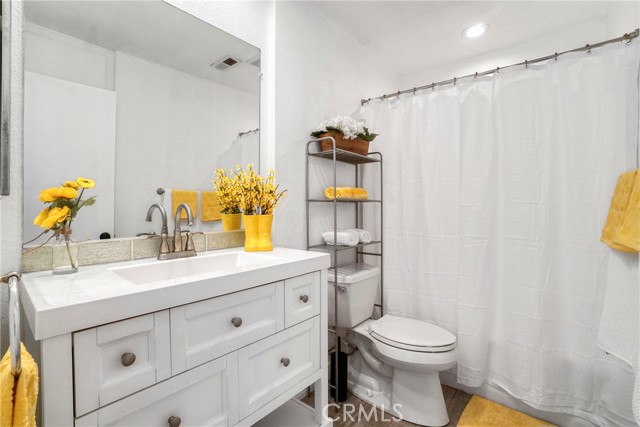 Detail Gallery Image 21 of 31 For 17333 Brookhurst St #F4,  Fountain Valley,  CA 92708 - 2 Beds | 2 Baths