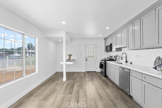 Detail Gallery Image 6 of 40 For 27256 13th St, Highland,  CA 92346 - 3 Beds | 2 Baths