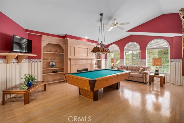28852 Woodside Drive, Saugus CA: https://media.crmls.org/medias/f45ee3f9-107d-44fb-ba0a-62bcec3c6262.jpg