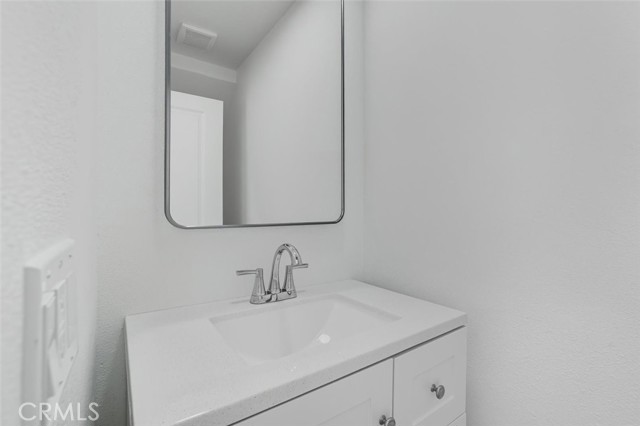 229 16th Place, Manhattan Beach CA: https://media.crmls.org/medias/f460058c-ed9a-42fd-9a56-204c8874f0e9.jpg