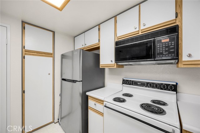 Detail Gallery Image 19 of 28 For 2800 Keller Dr #197,  Tustin,  CA 92782 - 1 Beds | 1 Baths