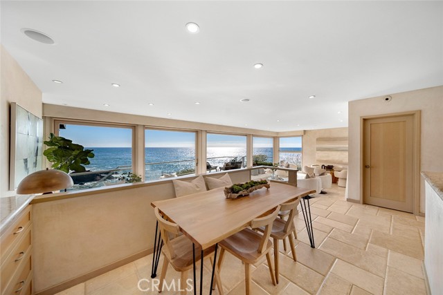 Detail Gallery Image 11 of 74 For 1907 Ocean Way, Laguna Beach,  CA 92651 - 4 Beds | 3/1 Baths