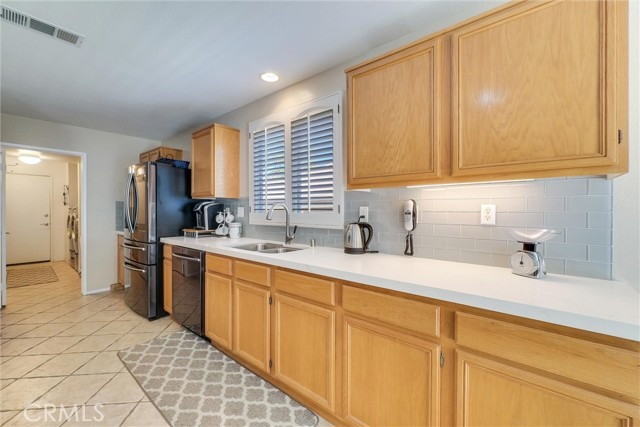 Detail Gallery Image 16 of 53 For 2745 S Buena Vista Ave, Corona,  CA 92882 - 4 Beds | 2/1 Baths