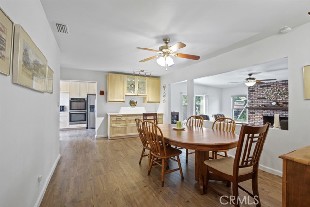 11051 Tarawa Drive, Los Alamitos CA: https://media.crmls.org/medias/f4616eb6-df34-4cf7-9119-13577ec13dc9.jpg