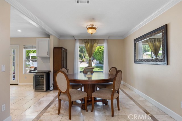 24633 Stagg St, West Hills CA: https://media.crmls.org/medias/f4617e6b-9410-4397-9183-bab34e667d50.jpg