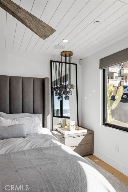 Detail Gallery Image 23 of 53 For 2200 the Strand a,  Manhattan Beach,  CA 90266 - 2 Beds | 2 Baths