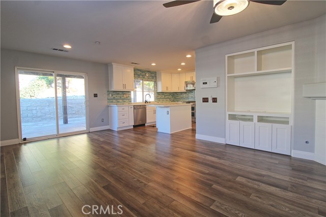 Detail Gallery Image 8 of 19 For 29572 Clear View, Highland,  CA 92346 - 4 Beds | 2/1 Baths