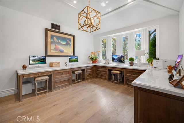Detail Gallery Image 14 of 47 For 5558 Hoback Glen Rd, Hidden Hills,  CA 91302 - 5 Beds | 5 Baths