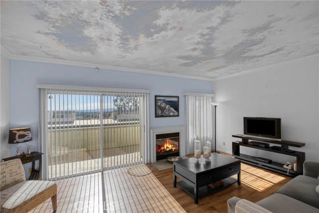 Detail Gallery Image 4 of 39 For 15760 Midwood, Granada Hills,  CA 91344 - 3 Beds | 3 Baths