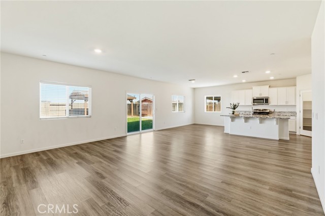 Detail Gallery Image 21 of 51 For 3503 Running Brook, Madera,  CA 93637 - 5 Beds | 2/1 Baths