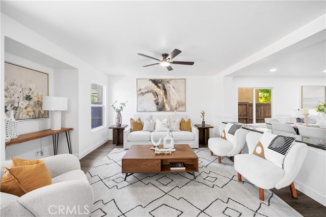 Detail Gallery Image 12 of 47 For 23296 Tulip Ct, Corona,  CA 92883 - 4 Beds | 2/1 Baths