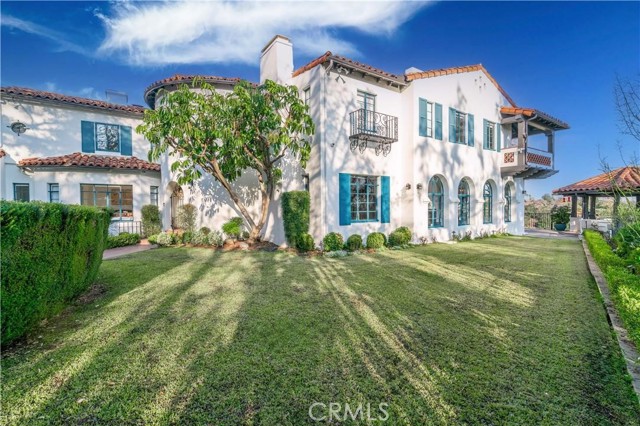 1812 Linda Vista Avenue, Pasadena CA: https://media.crmls.org/medias/f4639798-8d17-4328-abc6-89751437eb05.jpg