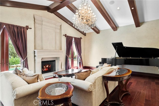 4141 Cambridge Road, La Canada Flintridge CA: https://media.crmls.org/medias/f464356a-480d-4e99-a4fc-76fb9b09b7e4.jpg