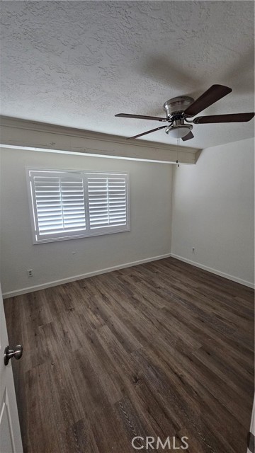 Detail Gallery Image 7 of 9 For 5683 Wagonwheel, San Bernardino,  CA 92407 - 5 Beds | 2 Baths