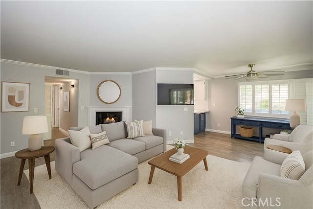 Detail Gallery Image 3 of 36 For 20214 Fanchon Ln #143,  Canyon Country,  CA 91351 - 2 Beds | 2 Baths