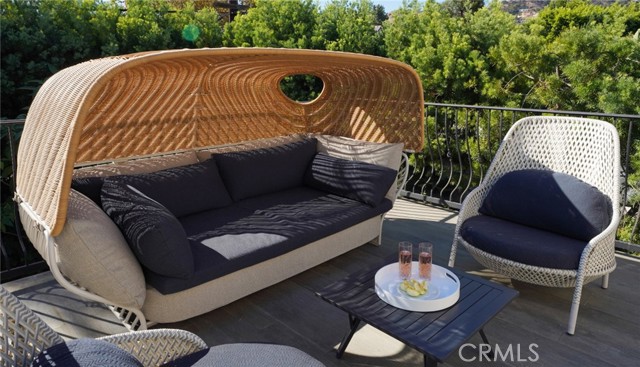 Detail Gallery Image 37 of 39 For 1949 N Catalina Street, –,  CA 90027 - 6 Beds | 5 Baths