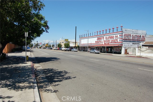 8852 S WESTERN Avenue, Los Angeles, California 90047, ,Commercial Sale,For Sale,8852 S WESTERN Avenue,CRIV22141831