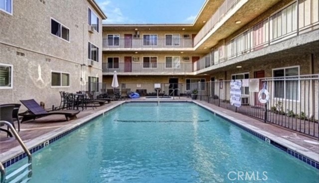 Detail Gallery Image 11 of 13 For 20327 Saticoy St #102,  Winnetka,  CA 91306 - 1 Beds | 1 Baths