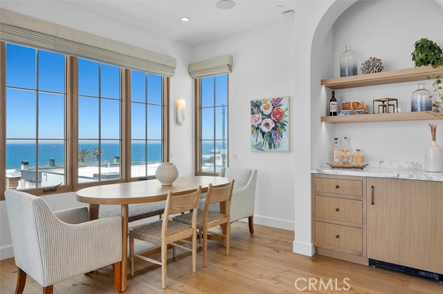 505 Bayview Drive, Manhattan Beach CA: https://media.crmls.org/medias/f4687abe-33bf-44c8-b5fd-bd10ed702612.jpg