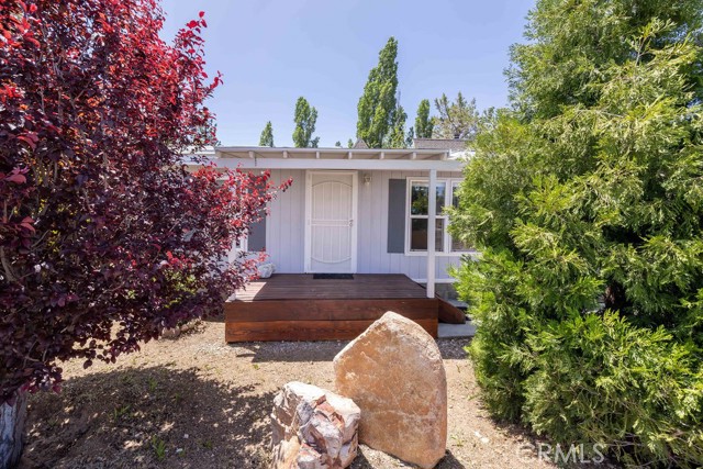 109 Wabash Lane, Sugarloaf CA: https://media.crmls.org/medias/f4690ea1-fd92-437e-882c-f92050a1b2d2.jpg