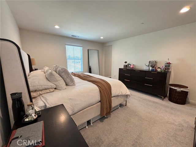 Detail Gallery Image 13 of 26 For 9605 Bonsai Ln, Riverside,  CA 92508 - 5 Beds | 3 Baths