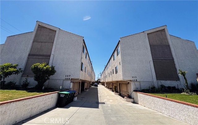 Detail Gallery Image 2 of 2 For 109 N Nicholson Ave a,  Monterey Park,  CA 91755 - 3 Beds | 3 Baths