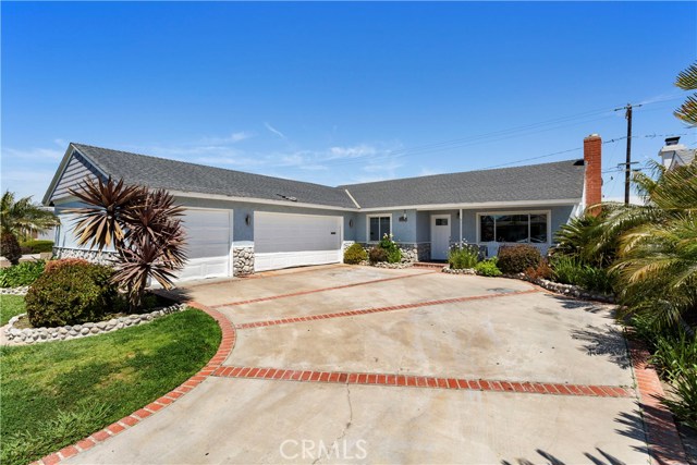 15722 Hummingbird Ln, Huntington Beach, CA 92649