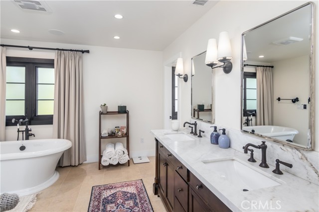 Detail Gallery Image 24 of 48 For 640 Raymond, Santa Monica,  CA 90405 - 4 Beds | 3 Baths