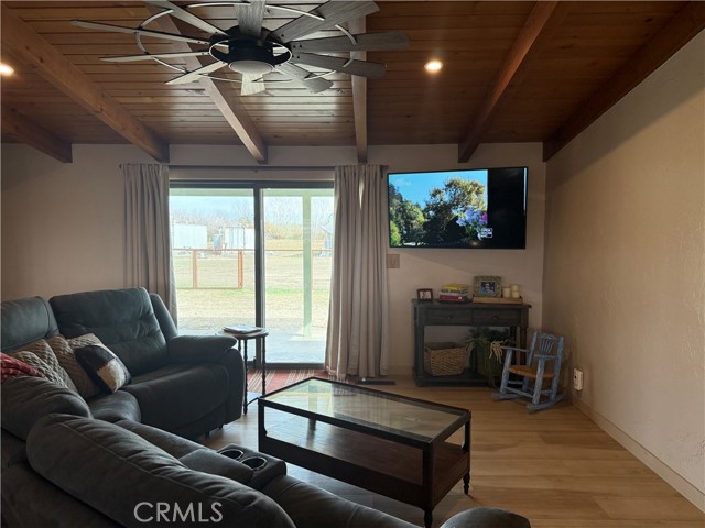 Detail Gallery Image 26 of 70 For 25565 Road 13, Chowchilla,  CA 93610 - 4 Beds | 3 Baths