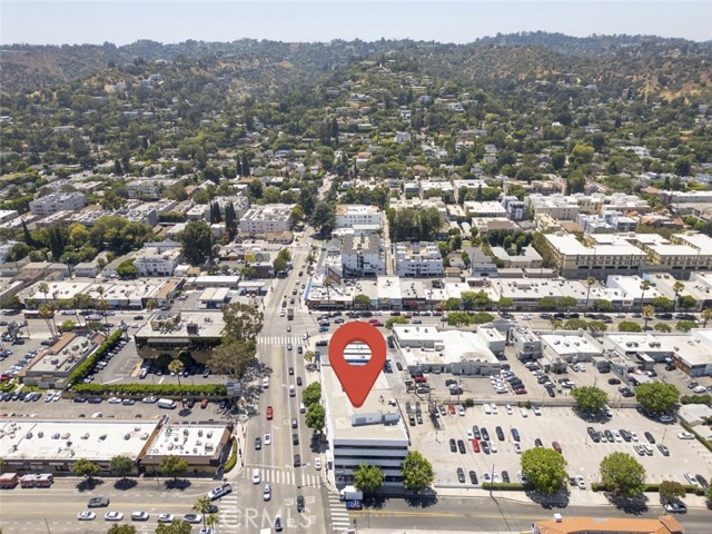 4419 Van Nuys Boulevard, Sherman Oaks CA: https://media.crmls.org/medias/f46b4a44-e757-483b-bd62-c20a1a63674f.jpg