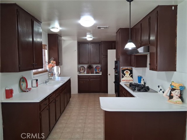 12587 Bradley Avenue photo 11
