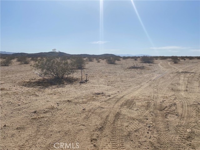 Detail Gallery Image 2 of 6 For 0 Windsong, Joshua Tree,  CA 92252 - – Beds | – Baths