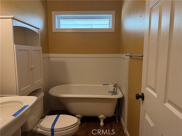 Detail Gallery Image 9 of 19 For 1400 Pine Cone Ct, Wofford Heights,  CA 93285 - 3 Beds | 2 Baths