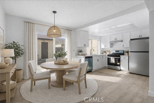 Detail Gallery Image 2 of 44 For 455 Shadyglen Ln, San Dimas,  CA 91773 - 3 Beds | 2/1 Baths