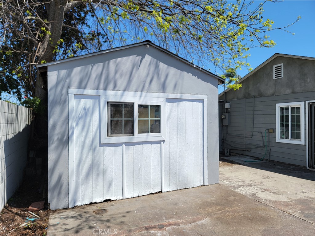 211 W Reeve Street