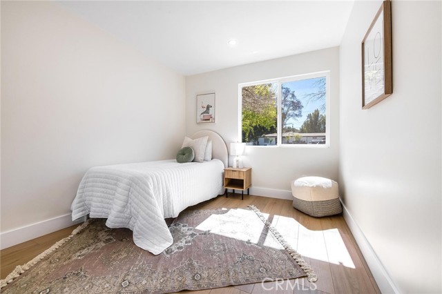 Detail Gallery Image 12 of 15 For 22917 Leonora Dr, Woodland Hills,  CA 91367 - 3 Beds | 2 Baths