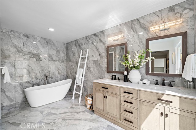 Detail Gallery Image 23 of 44 For 39 Cape Cod, Irvine,  CA 92620 - 4 Beds | 3 Baths